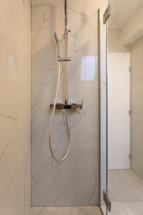 Design 1Bdr Loft Near Kvaternik Square Apartment Zagreb Luaran gambar